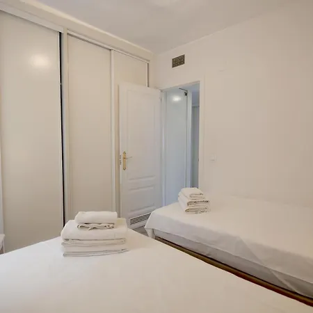 R-faro Apartmán *